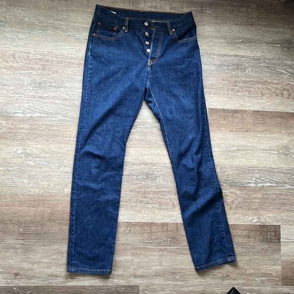 Levi’s 501 - Picture 2 of 3